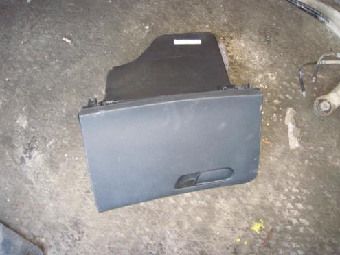 Фотография Бардачок, Citroen (Ситроен)-C4 (11-)