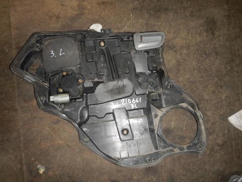 Фотография Стеклоподъемник электр.задний левый, Mazda (Мазда)-DEMIO (02-)