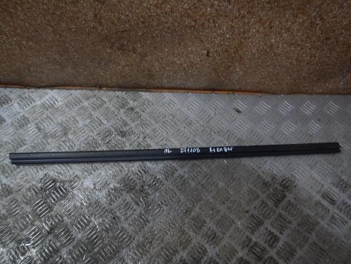 Фотография Молдинг стекла двери передней левой (внутренний), Dodge (Додж)-AVENGER (07-14)