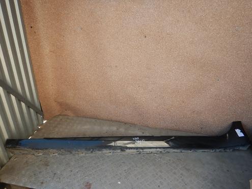 Фотография Накладка порога наружная левая, Jaguar (Ягуар)-XJ (09-)