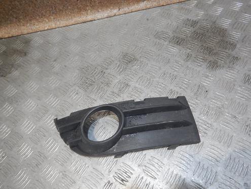 Фотография Решетка переднего бампера правая, Volvo (Вольво)-C30 (06-)