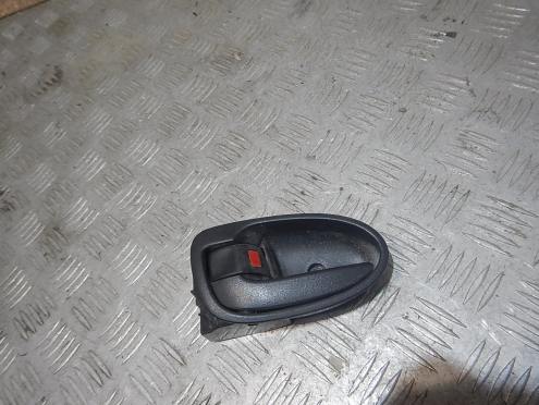 Фотография Ручка двери внутренняя левая, Toyota (Тойота)-VITZ (99-03)