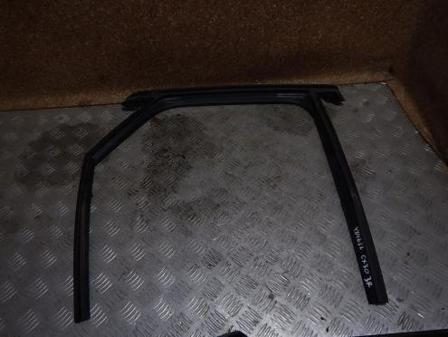 Фотография Уплотнитель стекла двери задней правой, Mazda (Мазда)-CX-30 (19-)