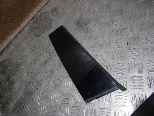 Фотография Накладка двери задней правой, Mazda (Мазда)-CX-30 (19-)