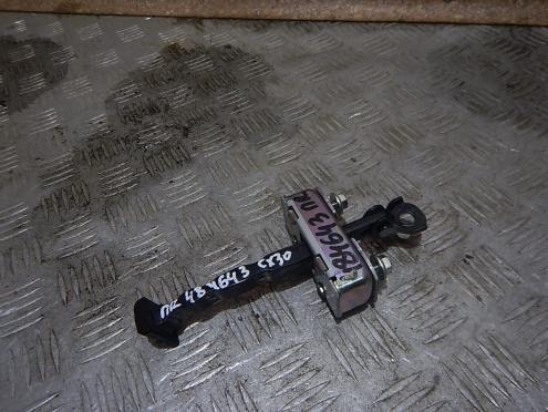 Фотография Ограничитель двери, Mazda (Мазда)-CX-30 (19-)