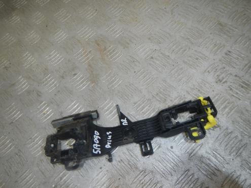 Фотография Кронштейн ручки, Toyota (Тойота)-PRIUS (09-)