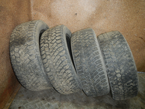 Фотография Комплект шин зимних