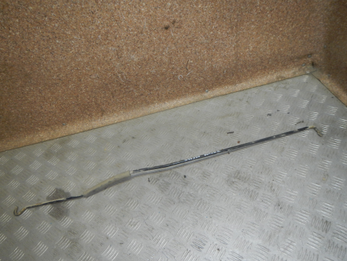 Фотография Держатель капота, Chevrolet (Шевроле)-TRAILBLAZER (01-09)