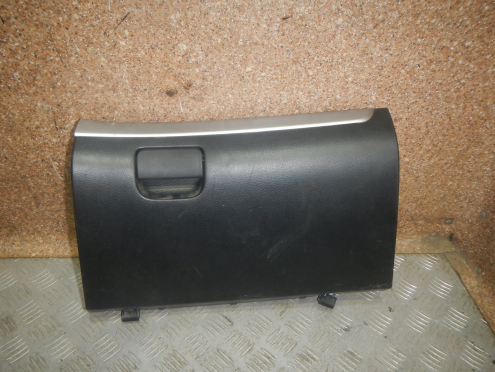 Фотография Бардачок, Subaru (Субару)-OUTBACK (B13) (03-09)