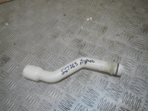 Фотография Горловина бачка омывателя, Toyota (Тойота)-AURIS (06-13)