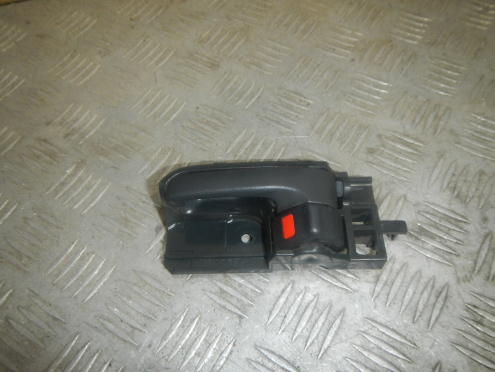 Фотография Ручка двери внутренняя левая, Toyota (Тойота)-IST (01-07)