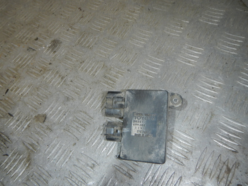 Фотография Блок управления вентилятором, Toyota (Тойота)-AVENSIS III (09-)