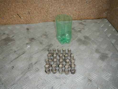 Фотография Болт колесный, Volkswagen (Фольксваген)-CADDY (11-)