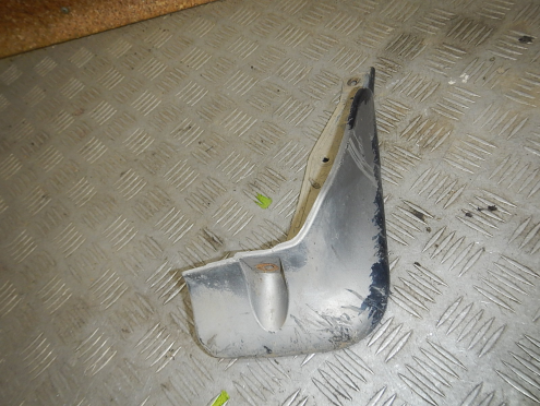 Фотография Брызговик передний правый, Nissan (Ниссан)-PRIMERA P12E (02-)