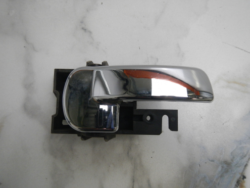 Фотография Ручка двери внутренняя правая, Nissan (Ниссан)-NAVARA (D40) (05-)