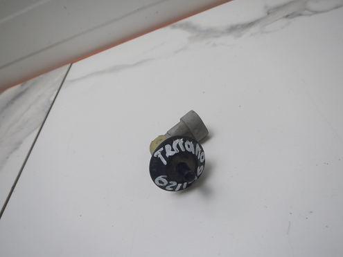 Фотография Выключатель концевой, Nissan (Ниссан)-TERRANO (13-)