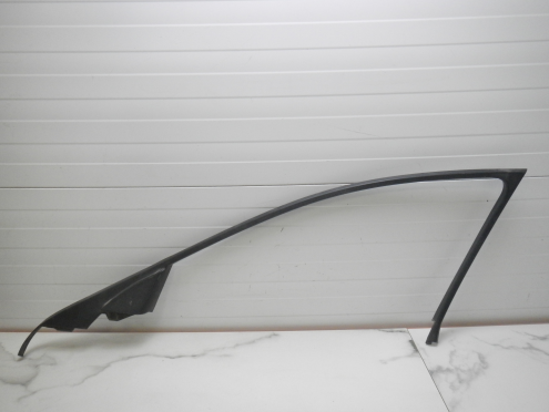 Фотография Уплотнитель стекла двери передней правой, Hyundai (Хендэ)-GENESIS (14-17)