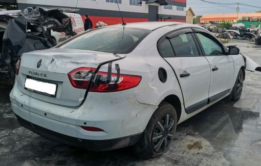 Поступление в авторазбор Renault Fluence (Рено Флюенс) 2011г